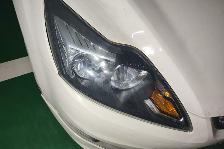 Used Ford Focus 2013 Hatchback Classic 1.8L Automatic Millionth Anniversary Edition
