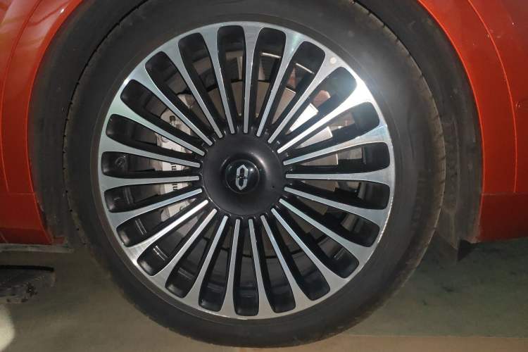 Used Hima AITO M9 2024 Range-Extended Ultra Version 42 kWh 6-Seater Model
