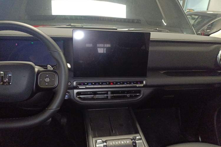 Used Tank 300 2025 2.0T Conqueror
