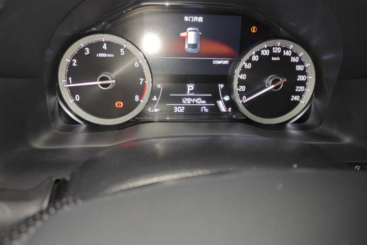 Used Honda UR-V 2017 370TURBO 2WD Prestige Edition China V Odometer Close Up