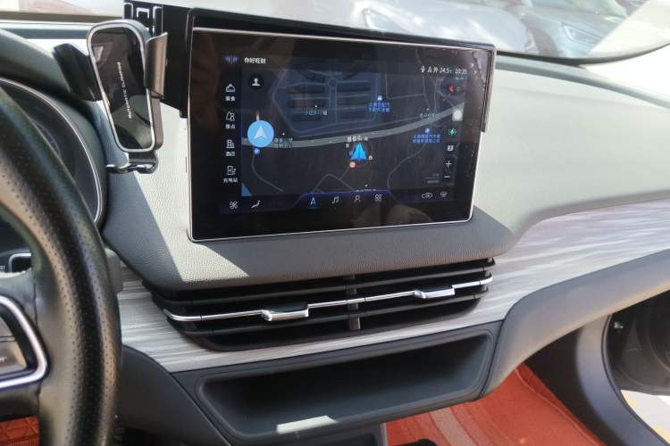 Used Hongqi E-QM5 2024 610 km PLUS Audio And AC Panel