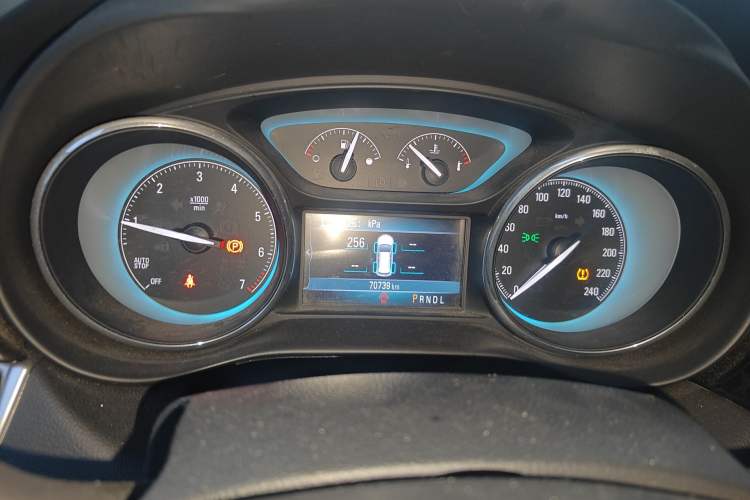 Used Buick Envision 2016 20T Two-Wheel-Drive Elite Model Instrument Cluster