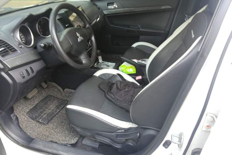 Used Mitsubishi Lancer EX 2013 Fashion Edition 1.8L CVT Comfort Version
