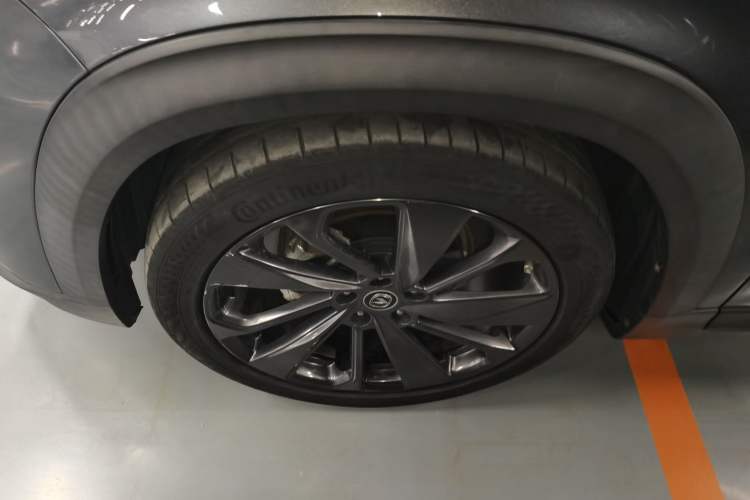 Used CHANGAN UNI-T 2020 1.5T Prestige Version Left Front Wheel Hub