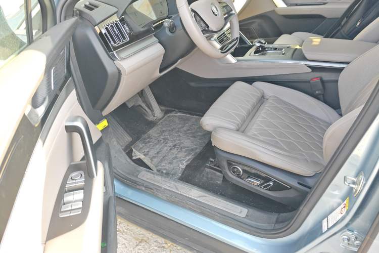 Used BYD Tang New Energy 2024 DM-p Champion Edition 215 km All-Wheel-Drive Flagship Model