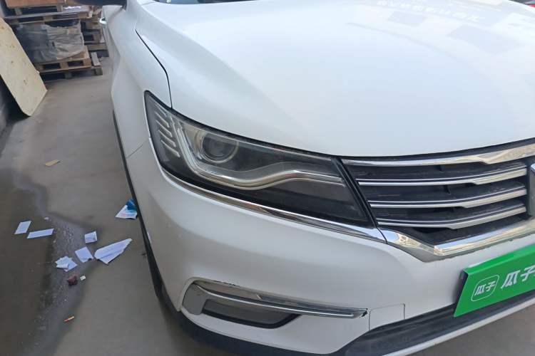 Used Roewe RX5 2018 30T Two-Wheel Drive Automatic Internet Smart Edition Right Front Headlight