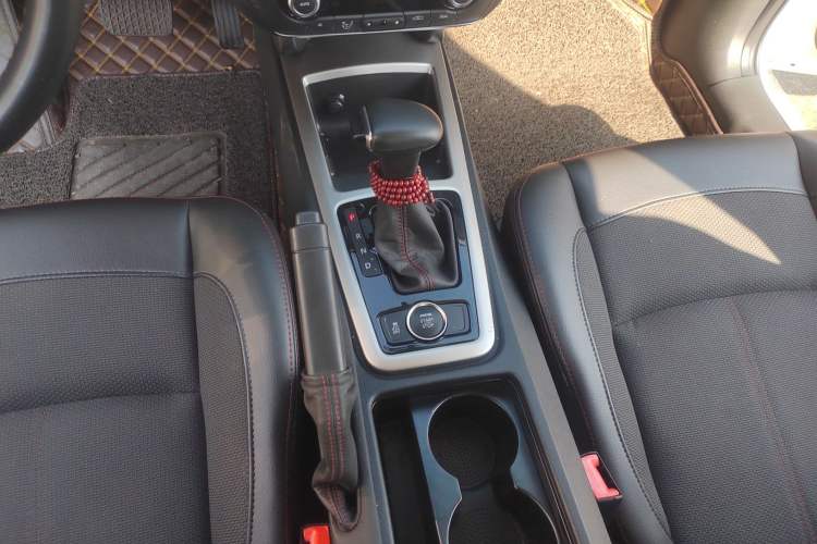 Used Qoros 3 2016 Sedan 1.6T Automatic ZhiKu Model