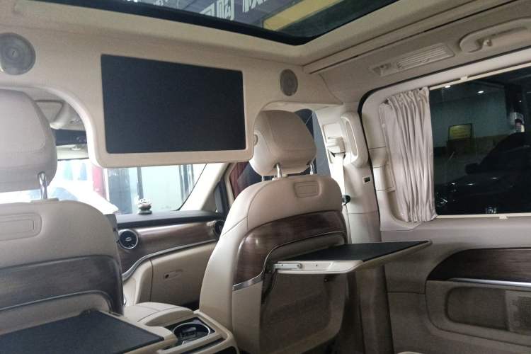 Used Mercedes-Benz V-Class 2020 V 260 L Long-wheelbase Luxury Edition