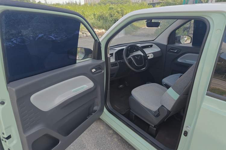 Used Wuling Hongguang MINIEV 2022 Macaron Premium Model – Lithium Iron Phosphate