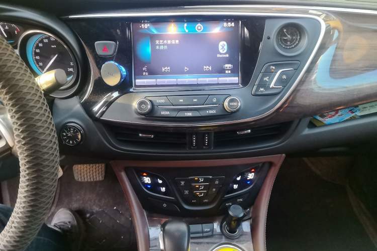 Used Buick Envision 2016 28T Four-Wheel Drive Luxury Model Audio And AC Panel