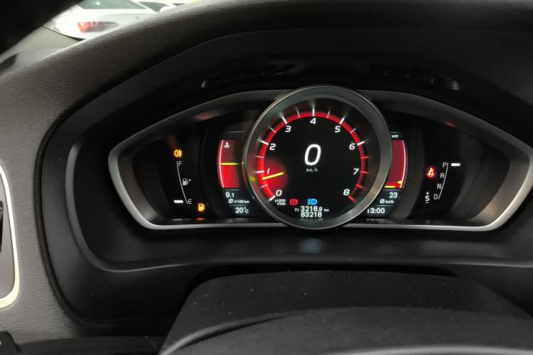 Used Volvo V40 2015 1.6T Zhiya Edition