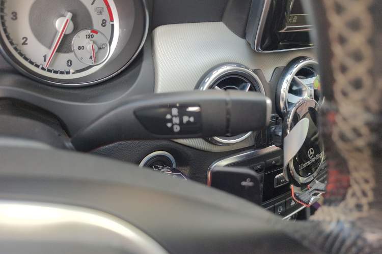 Used Mercedes-Benz GLA 2015 GLA 220 4MATIC Fashion Model