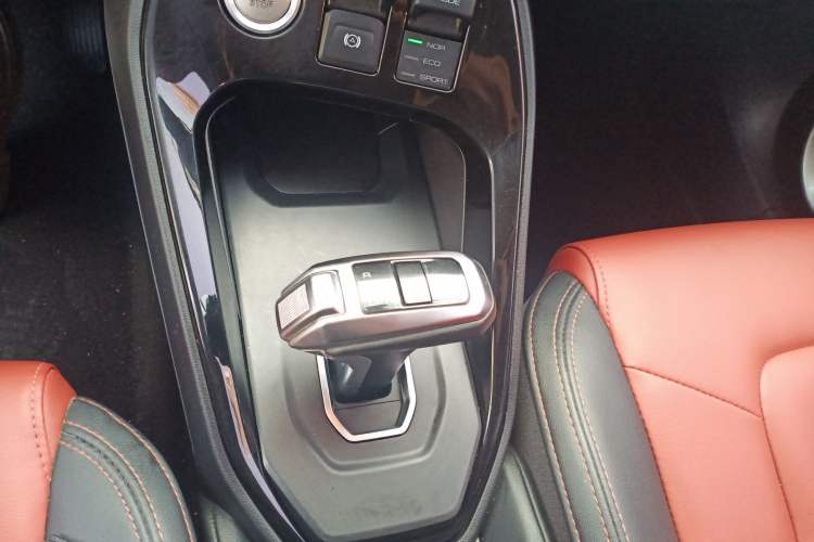 Used Haval H2s 2017 Blue Label 1.5T Dual-Clutch Elite Model
