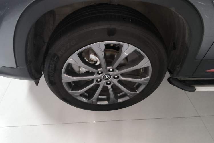 Used CHANGAN CS75 2023 Enjoy Edition 1.5T DCT Prestige Version Left Front Wheel Hub