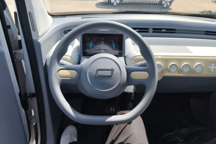 Used Bestune Pony 2025 222km Range Agile Horse Steering Wheel