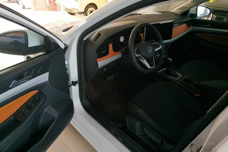 Used Volkswagen Bora 2025 Facelifted 200TSI DSG Yuexing Navigation Edition