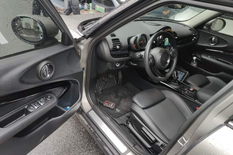 Used MINI Clubman 2019 1.5T ONE Driver Seat