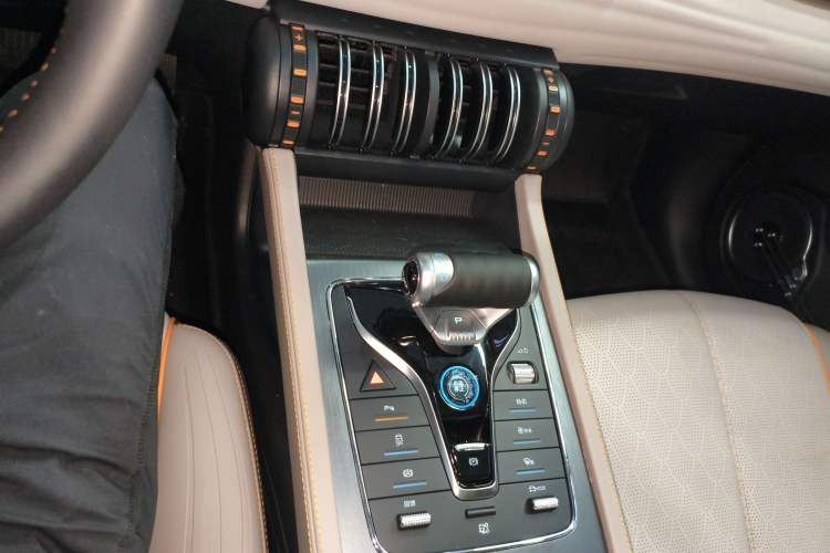 Used BYD Yuan PLUS 2023 Champion Edition 430KM Superior Model Gear Lever