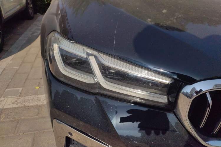 Used BMW 5 Series 2021 530Li Luxury Edition M Sport Package Right Front Headlight