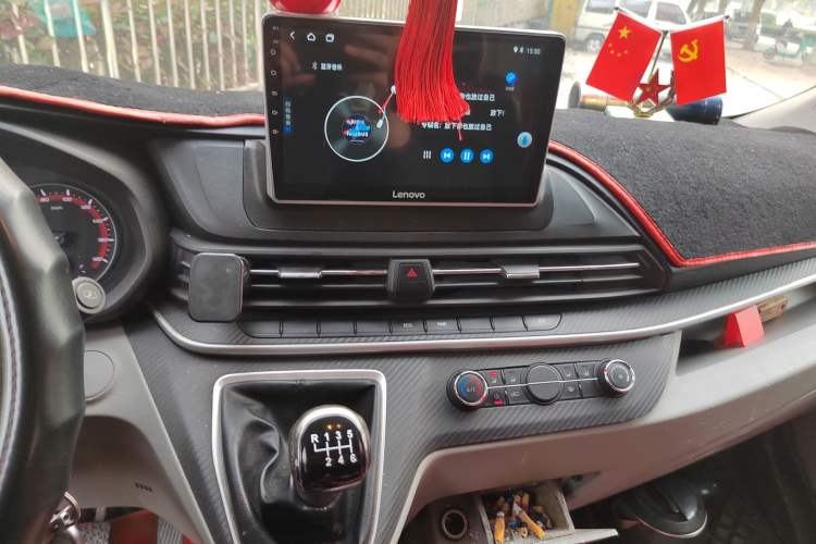 Used SAIC MAXUS Xintu V90 2020 2.0T Manual Yunjie Version Front-Wheel Drive with Single Rear Tire Short Wheelbase Mid-Height Design 6-Seater
