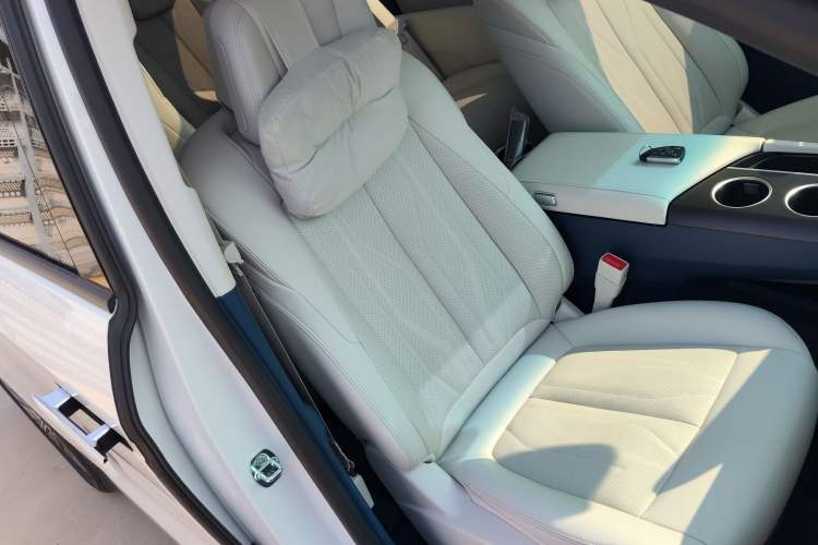 Used Buick GL8 New Energy 2024 Lu Zun Luxury Edition 7-Seater