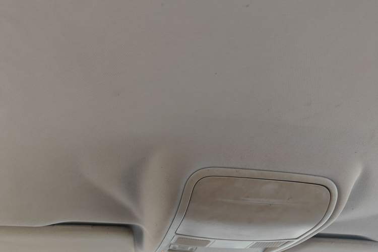 Used Skoda Octavia 2017 Classic Model 1.6L Manual Comfort Edition Headliner