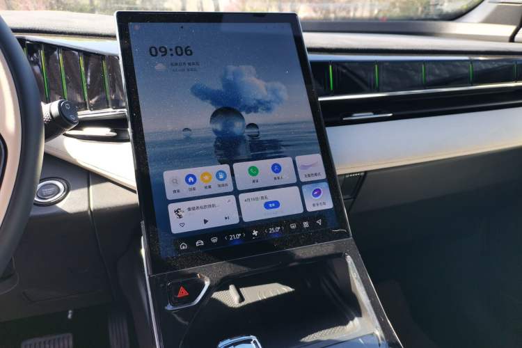 Used Geely Auto FX11 2023 1.5TD Leishen Hi·F Super Rui Audio And AC Panel