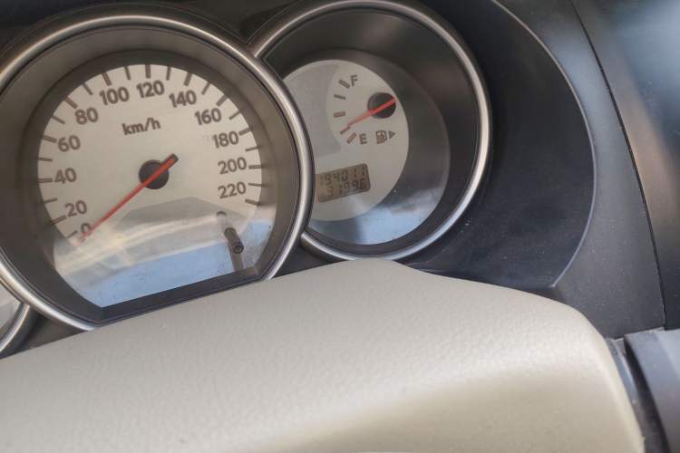 Used Nissan Livina 2009 1.6L Manual All-Around Model
