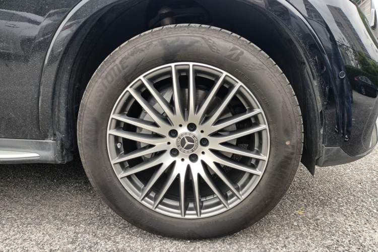 Used Mercedes-Benz GLC 2025 GLC 300 L 4MATIC Dynamic Model 5 Seats
