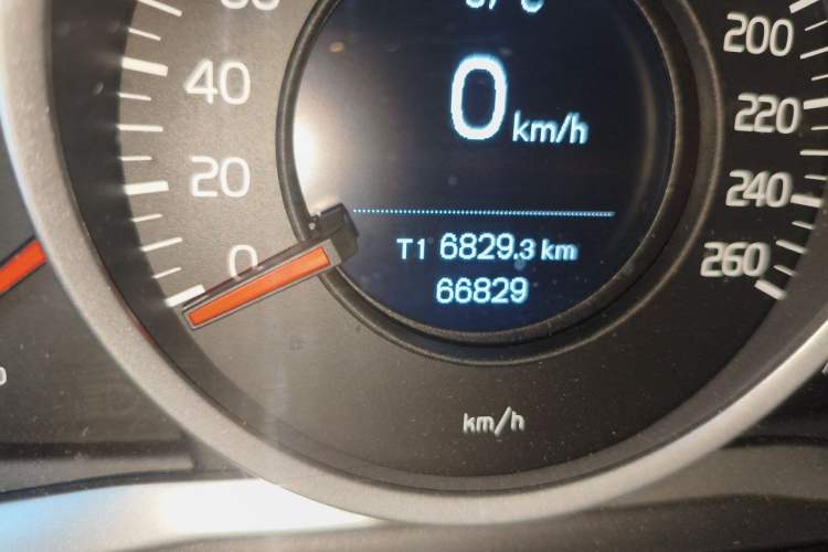Used Volvo S60 2018 S60L T3 Smart Progress Edition
