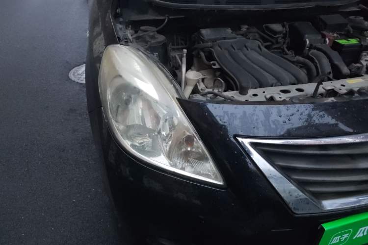 Used Nissan Sunny 2011 1.5XE CVT Comfort Edition Right Front Headlight