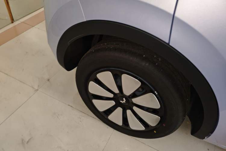 Used Wuling Bingo 2025 333 km Enjoyment Version Right Rear Wheel Hub