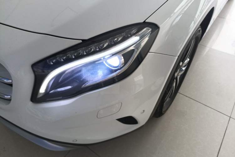 Used Mercedes-Benz GLA 2016 GLA 200 Fashion Model Left Front Headlight