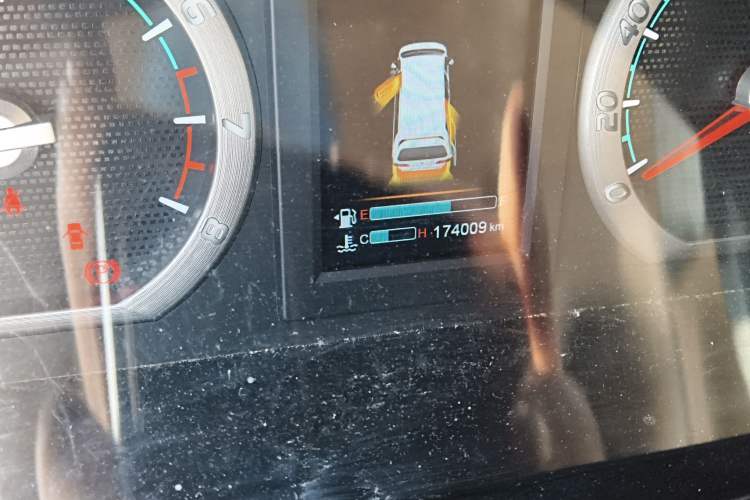 Used FORTHING Lingzhi 2020 M5L 1.6L Luxury 7-Seater
