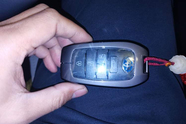 Used Toyota Granvia 2023 2.5L Hybrid Prestige PLUS Edition Vehicle Key