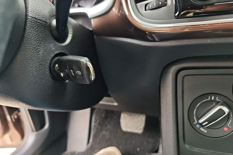 Used Volkswagen Beetle 2013 1.4 TSI Comfort Model
