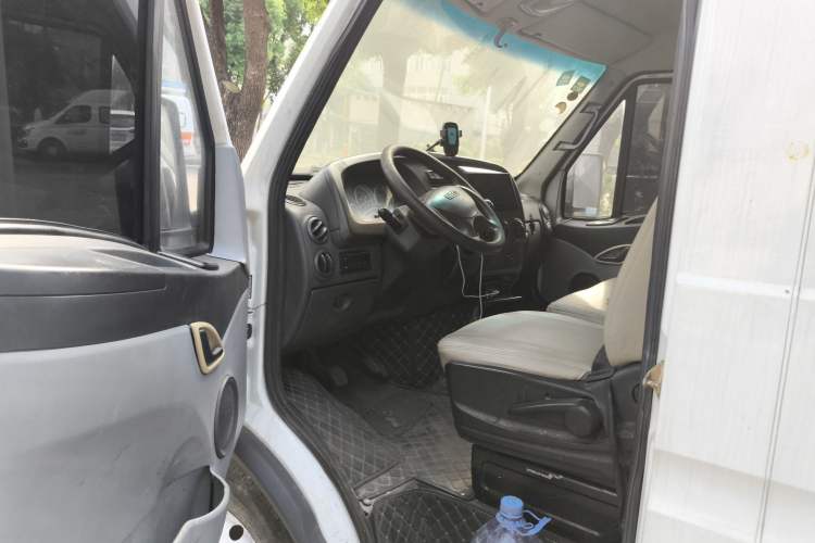 Used Iveco Power Daily 2013 2.8T-A32 All-Round Edition