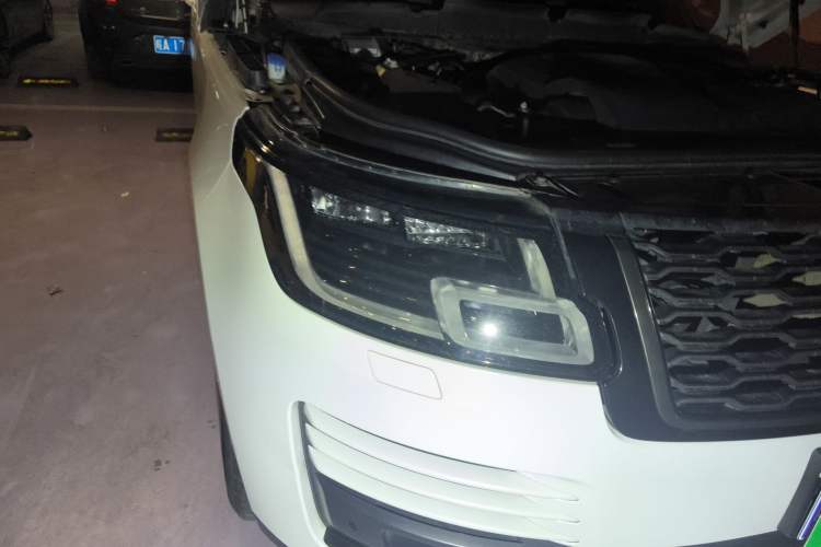 Used Land Rover Range 2019 3.0 SC V6 Grand Edition Right Front Headlight