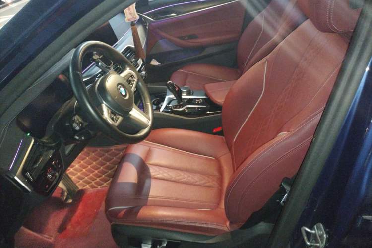 Used BMW 5 Series 2022 Second Facelift 530Li Leading Edition M Sport Package Left Front Seat