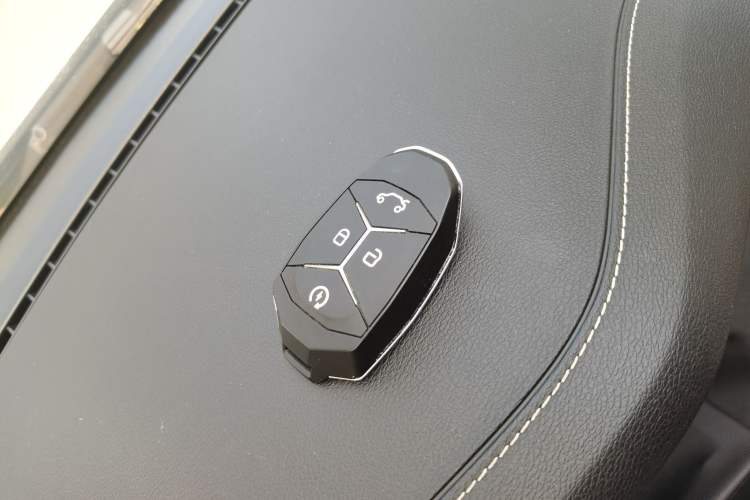 Used Lynk & Co 01 2017 2.0T Two-Wheel Drive Pro Edition
