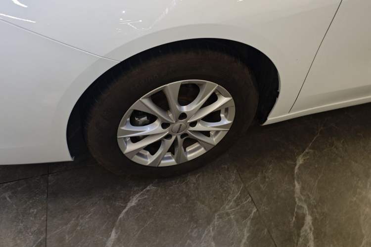 Used Roewe i5 2023 1.5L Manual Comfort Edition Left Front Wheel Hub