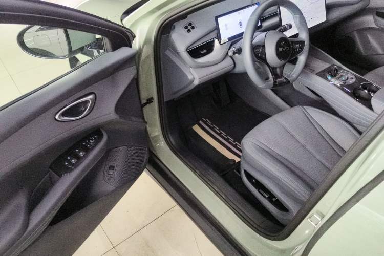 Used BYD Seal 06GT 2025 Intelligent Driving Version 605 Heatwave Edition
