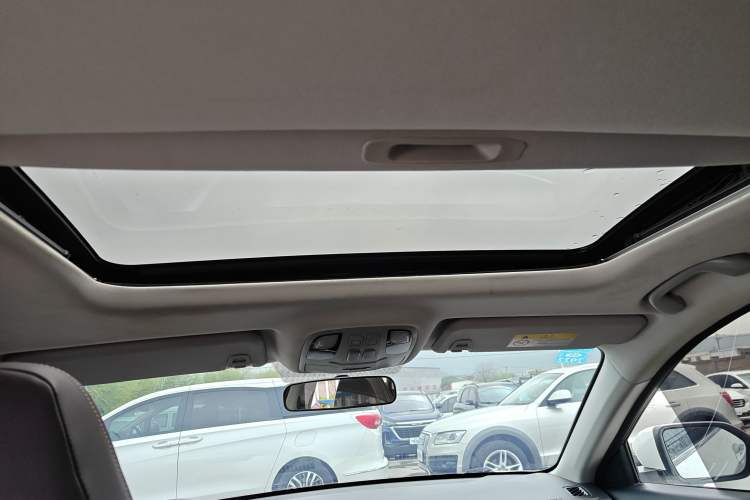 Used JAC Group J7 2020 1.5T CVT Elite Model Headliner