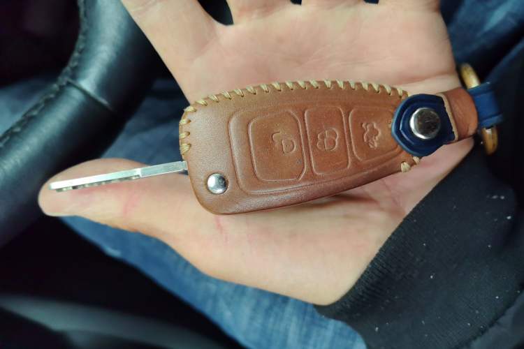 Used Ford Kuga 2017 EcoBoost 180 Two-Wheel-Drive Tiger Leap Model Vehicle Key