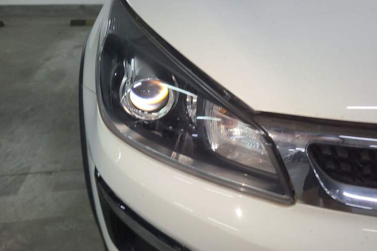 Used Kia KX Cross 2017 1.4L AT GLS