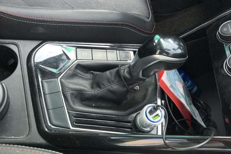 Used Volkswagen Tayron 2019 330TSI Two-Wheel Drive Luxury Model China VI Standard