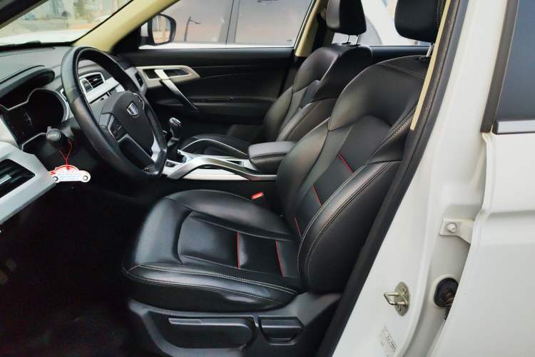 Used Geely Auto Emgrand X7 Sport 2018 2.0L Manual Two-Wheel Drive Zhiya Version