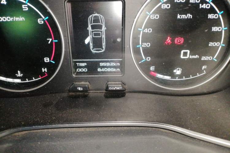 Used Geely Auto Vision X6 2016 1.8L Manual Luxury Model
