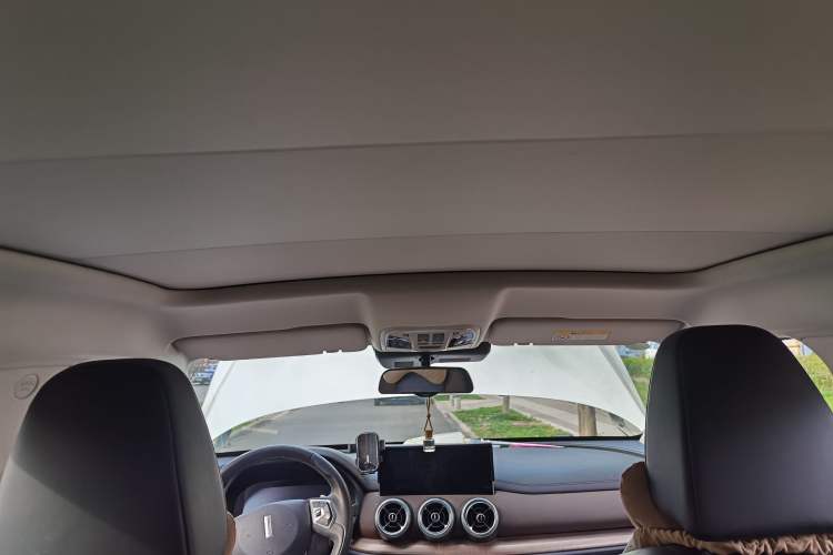 Used Wey VV5 2021 1.5T Two-Wheel Drive Smart Pioneer
