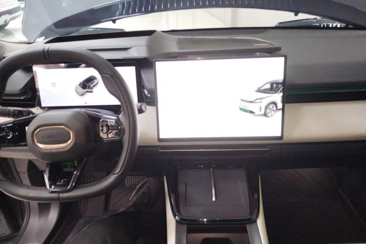 Used Lynk & Co 08 EM-P 2025 245 km Ultra-Long Range Pro